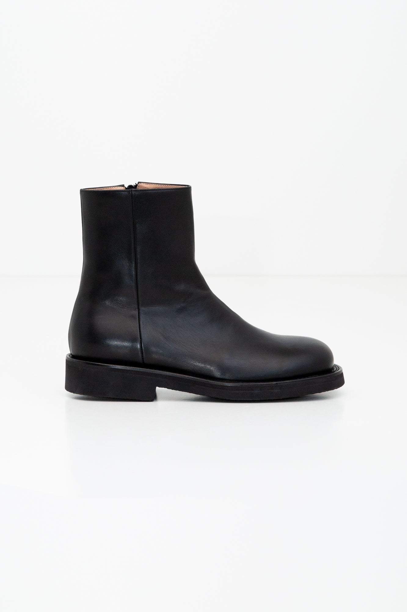 AUGUSTE