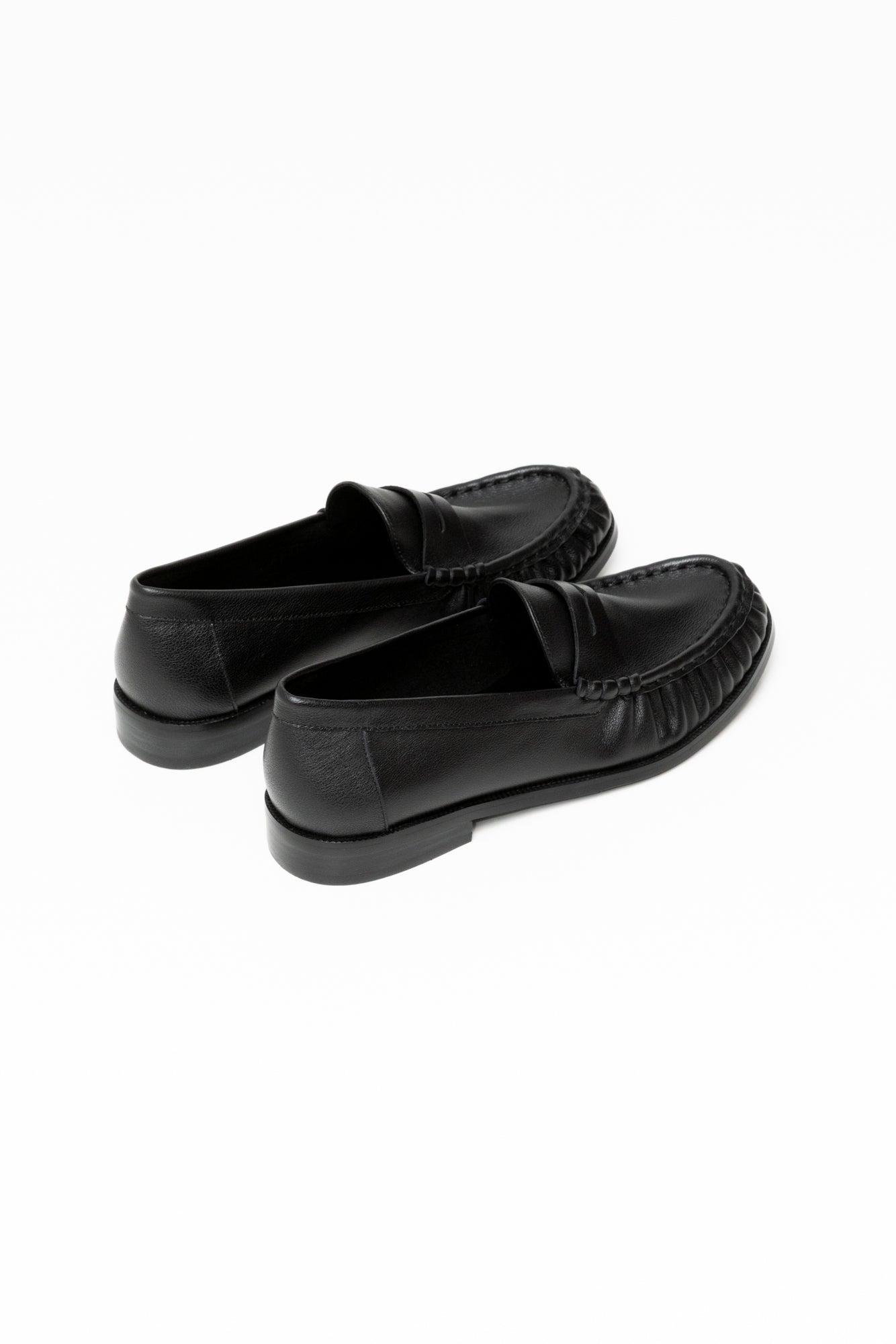 HUGH (Matte leather)