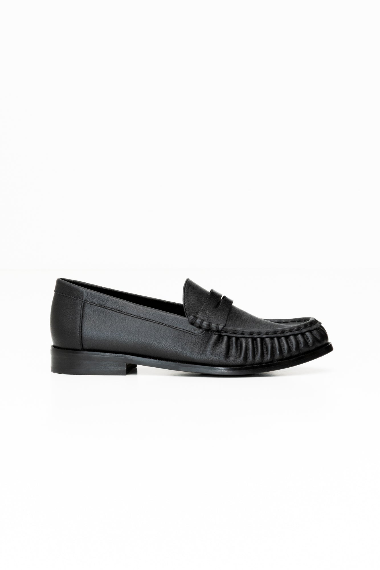 HUGH (Matte leather)