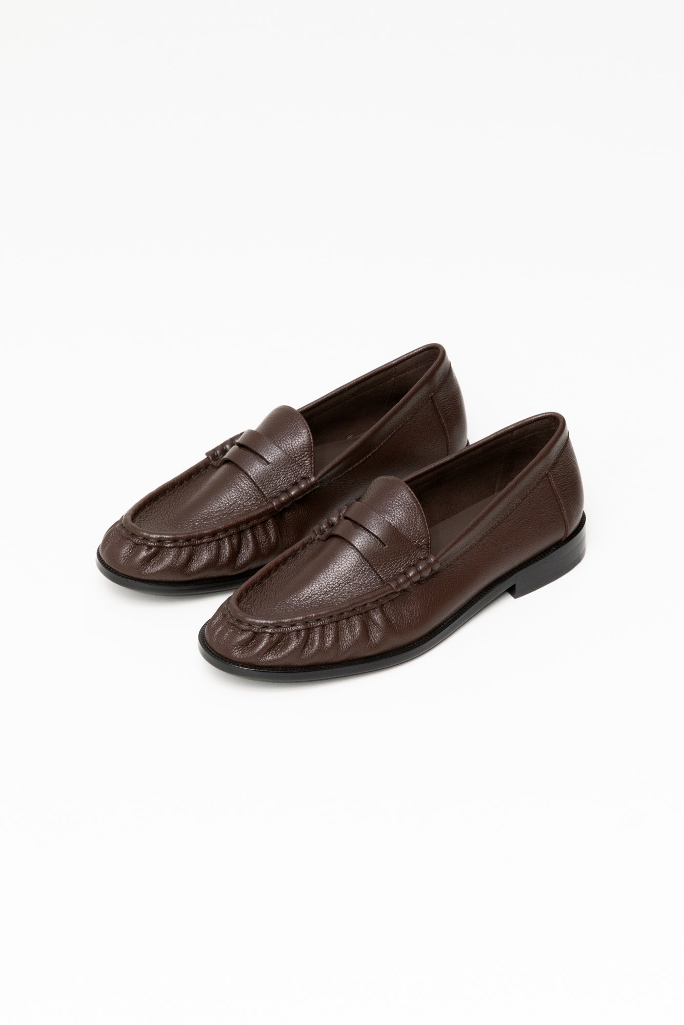 HUGH (Matte leather)