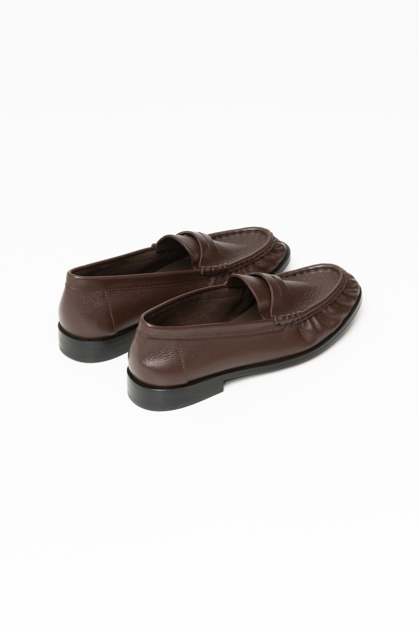 HUGH (Matte leather)